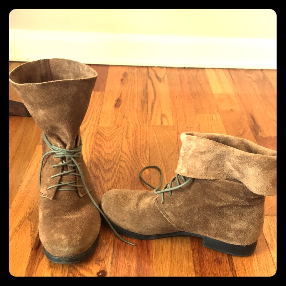 Modern Vintage brand short boots